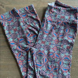 LulaRoe One Size Leggings Patterned